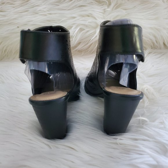 Jessica Cline Black Open Toe Laser Cut Chunky Heel SZ 7.5M - Picture 4 of 10